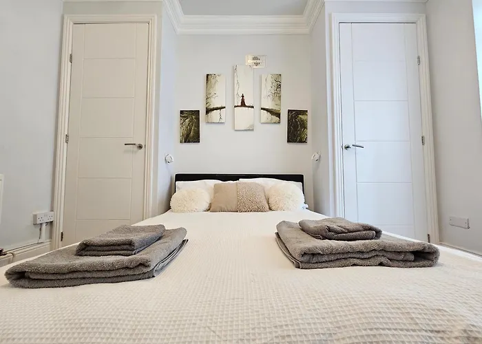 Trendy One Bedroom Apartment